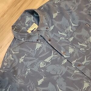 Huk Kona Shirt Mens Large Blue AOP Fish Ocean Palm Short Sleeve Button Down